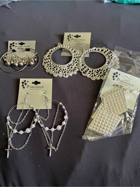 Precious Lead Compliant 4 Pairs Pierced Earrings, silver tone, new on cards.